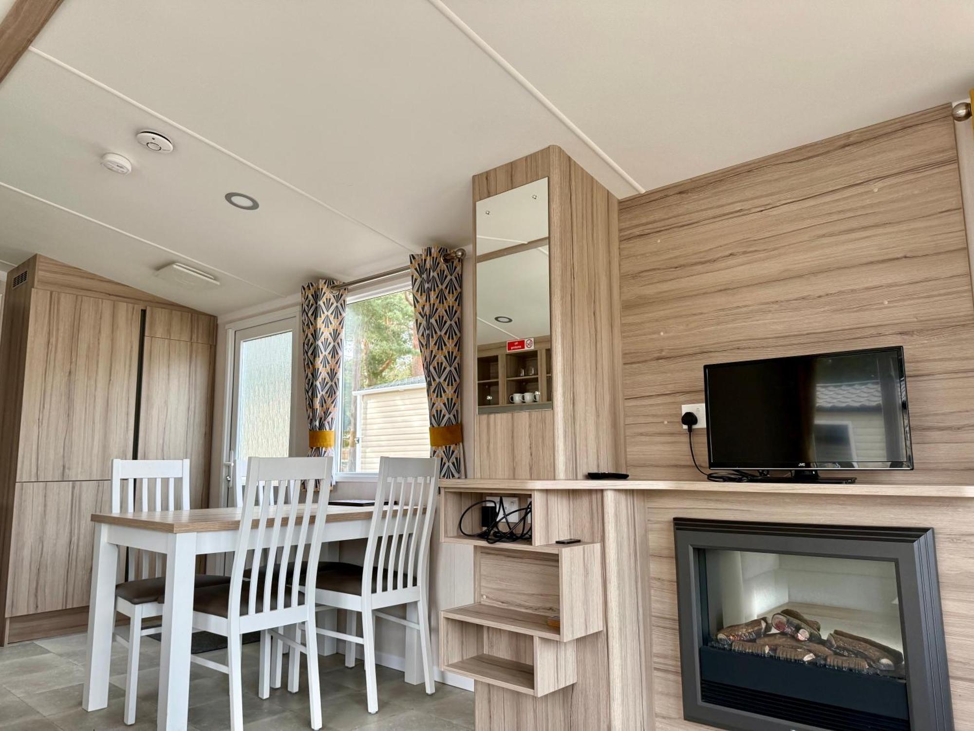 The Salmon Van - Beautiful, Luxury Static Caravan Aberlour Exterior photo